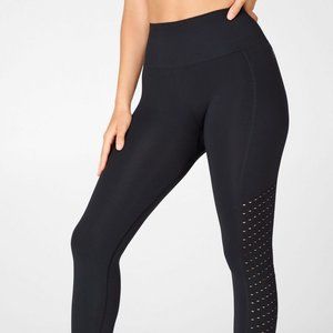 NWOT Fabletics Sync High-Waisted Perforated 7/8